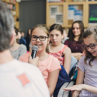 Jola Słoma i Mirek Trymbulak czytają w IKM. Majowe warsztaty dla dzieci