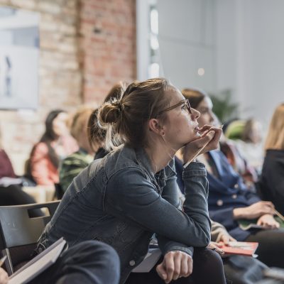Nowy cykl szkoleniowy: Sztuka to praca