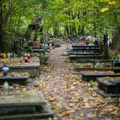 Spacer po Cmentarzu Srebrzysko śladami kobiet